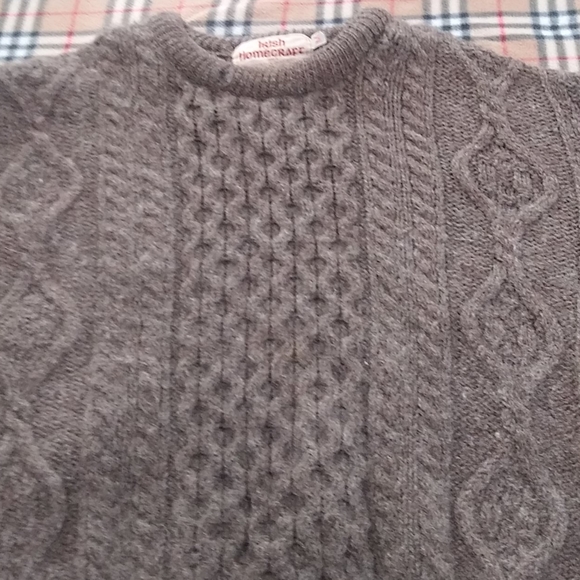 Irish Homecraft 100% naturally diled wool sweater - Picture 3 of 6